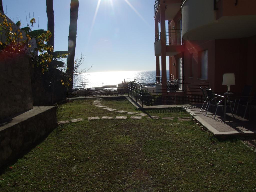 Appartement Au Chateau Vallaya 芒通 外观 照片