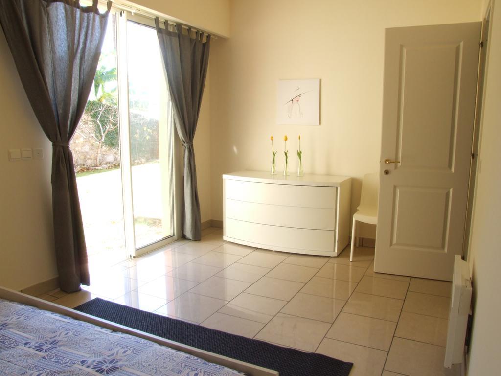 Appartement Au Chateau Vallaya 芒通 外观 照片