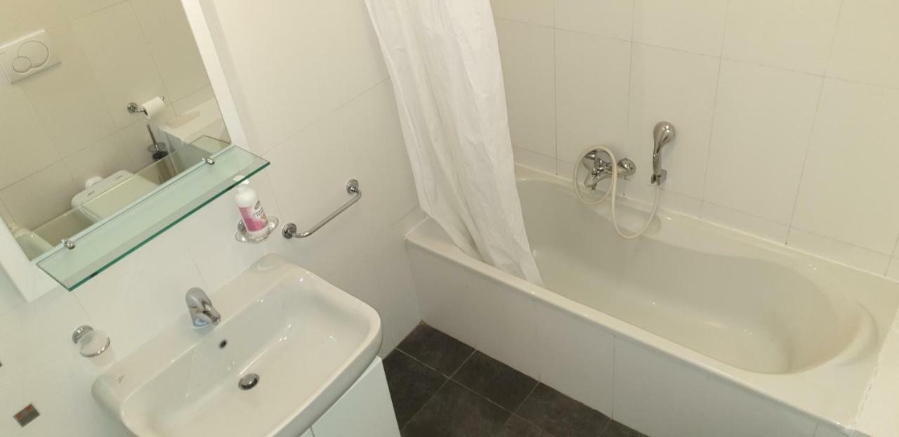 Appartement Au Chateau Vallaya 芒通 外观 照片